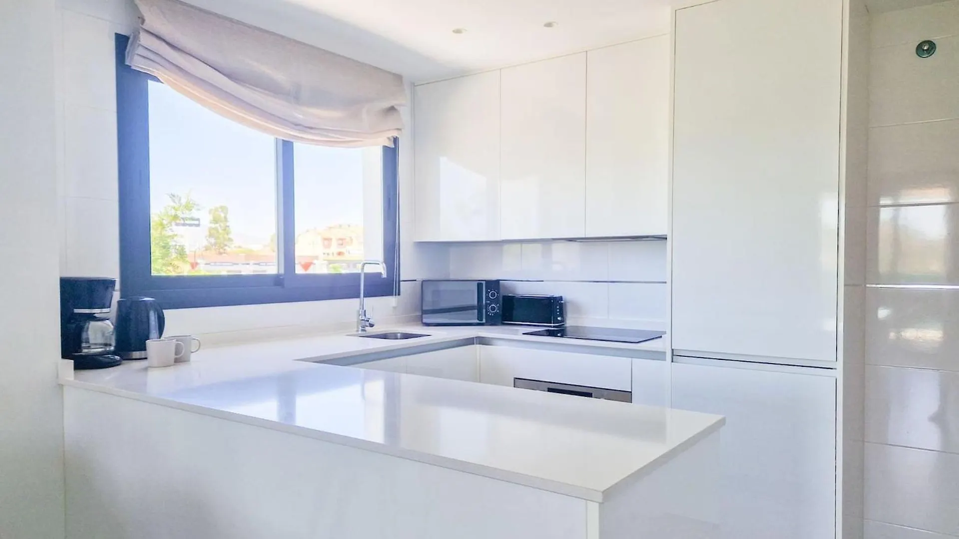Modern 2 Bed Apartment - Jardines De Las Lagunas MIJAS COSTA
