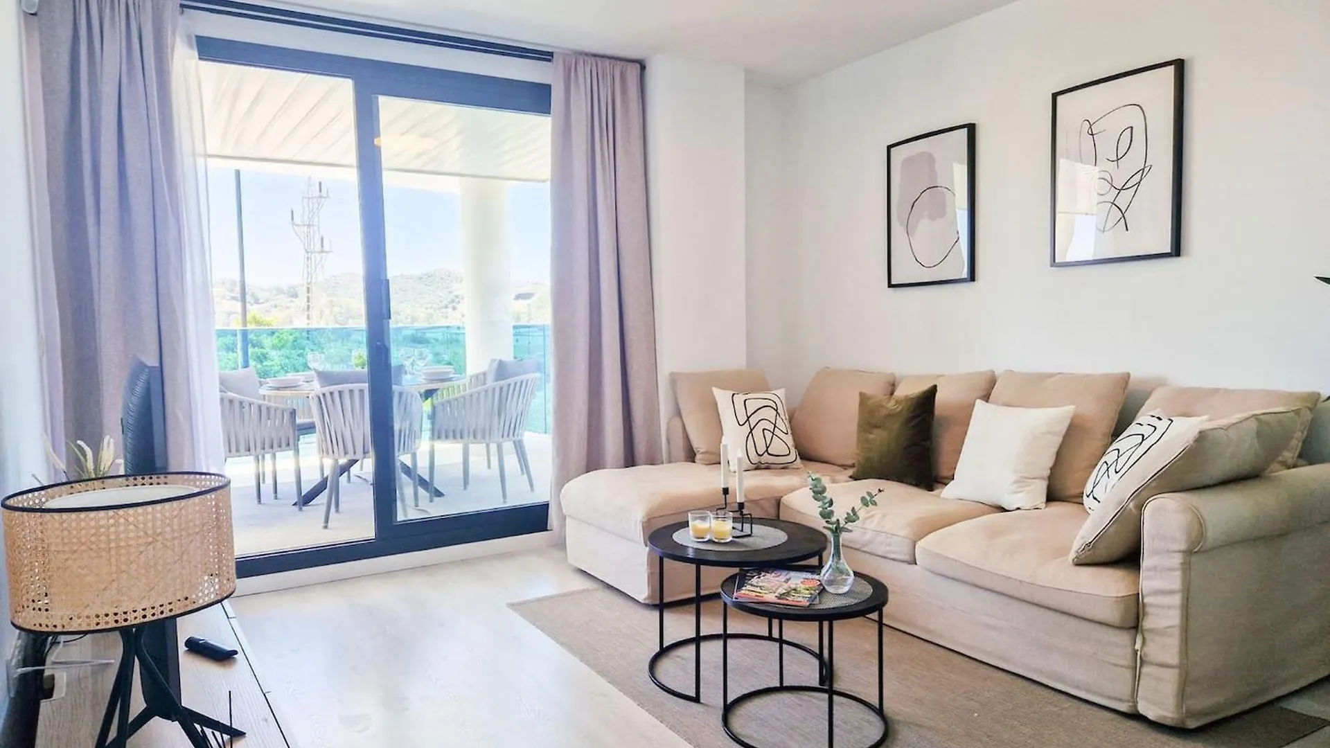 Modern 2 Bed Apartment - Jardines De Las Lagunas MIJAS COSTA