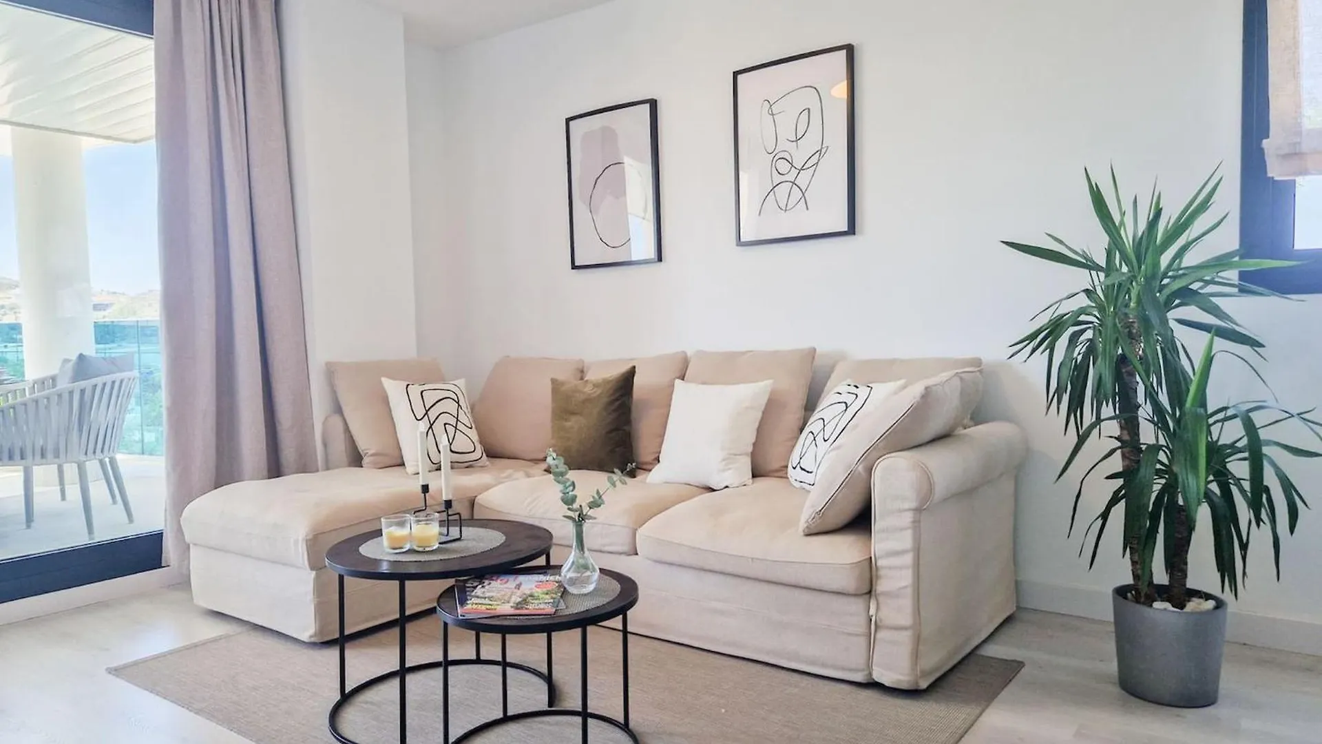 Modern 2 Bed Apartment - Jardines De Las Lagunas MIJAS COSTA