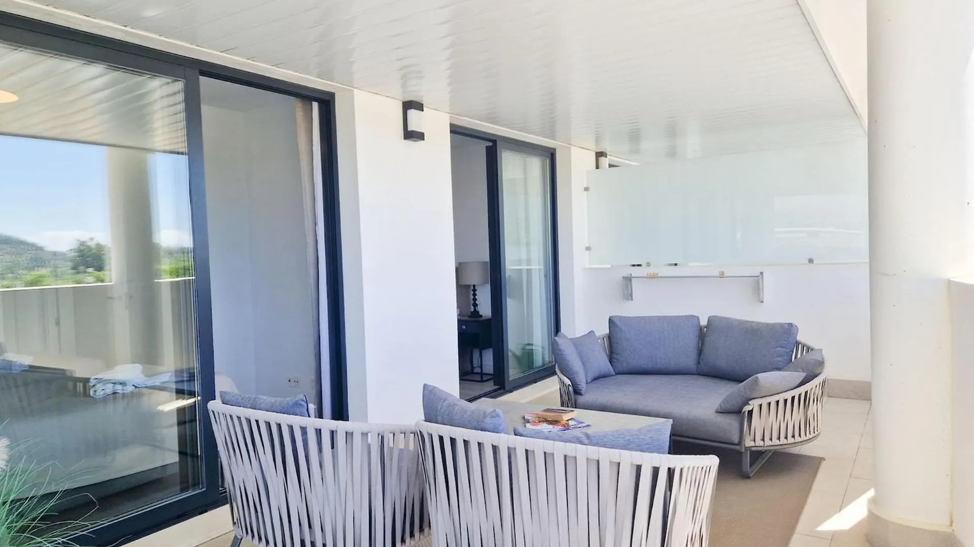Modern 2 Bed Apartment - Jardines De Las Lagunas MIJAS COSTA